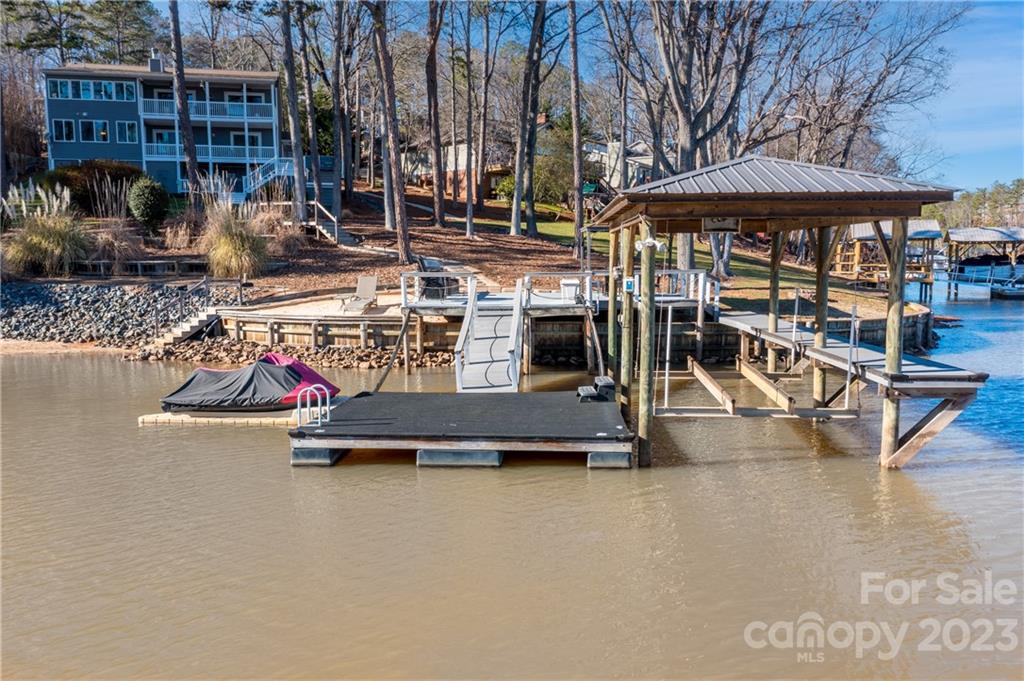 Tega Cay - Residential