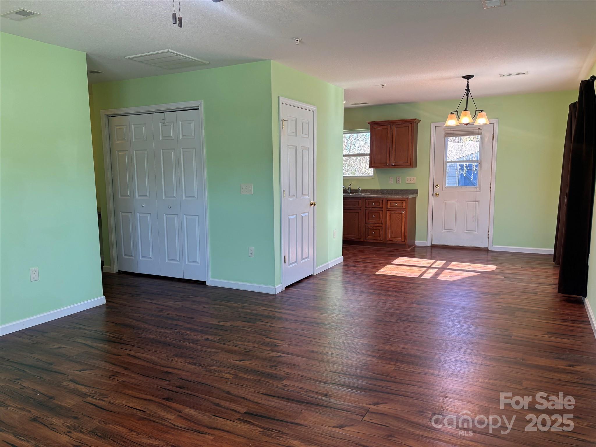 71 Volunteer Way Drive