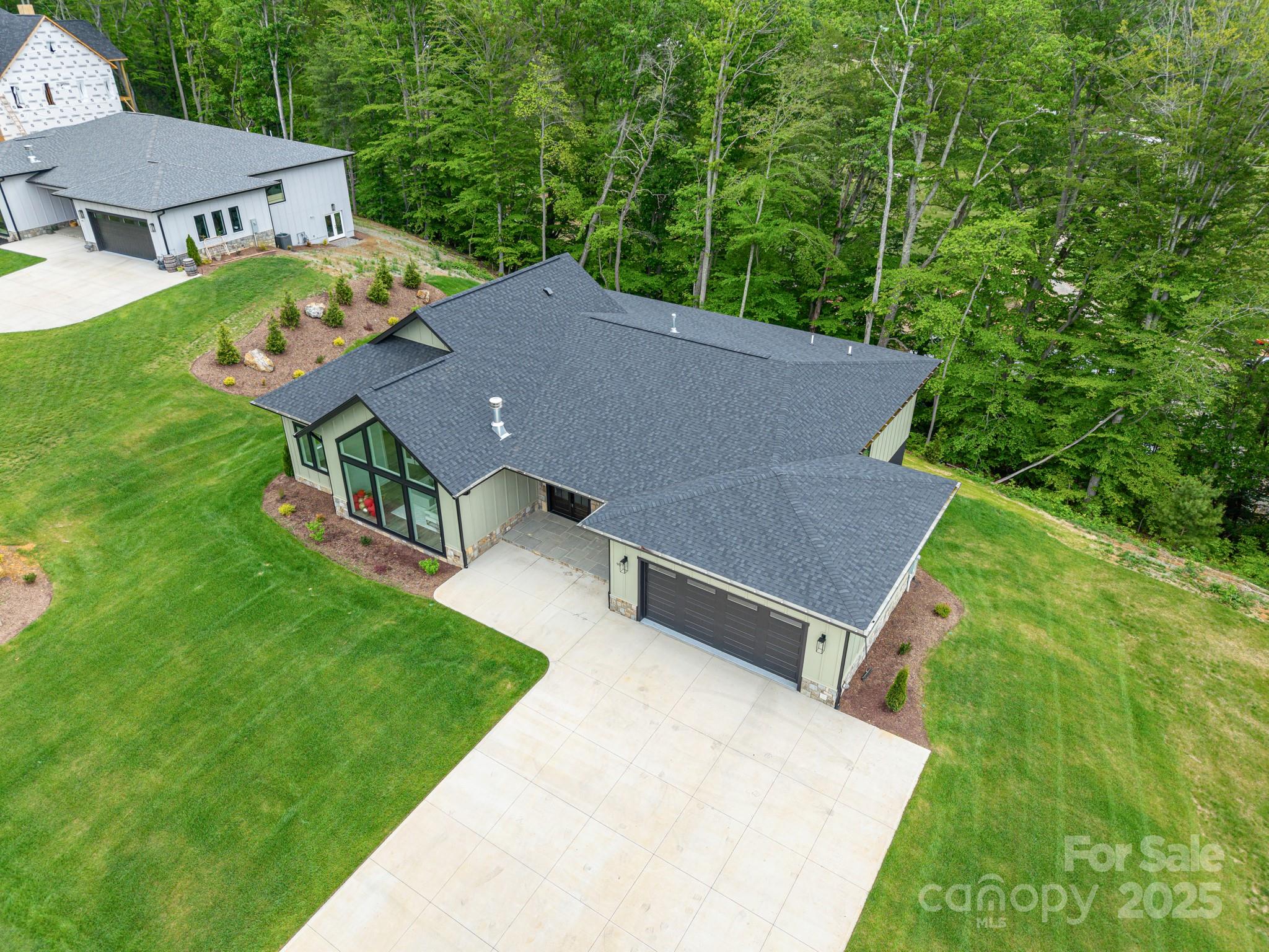 90 Bridgeway Drive 25