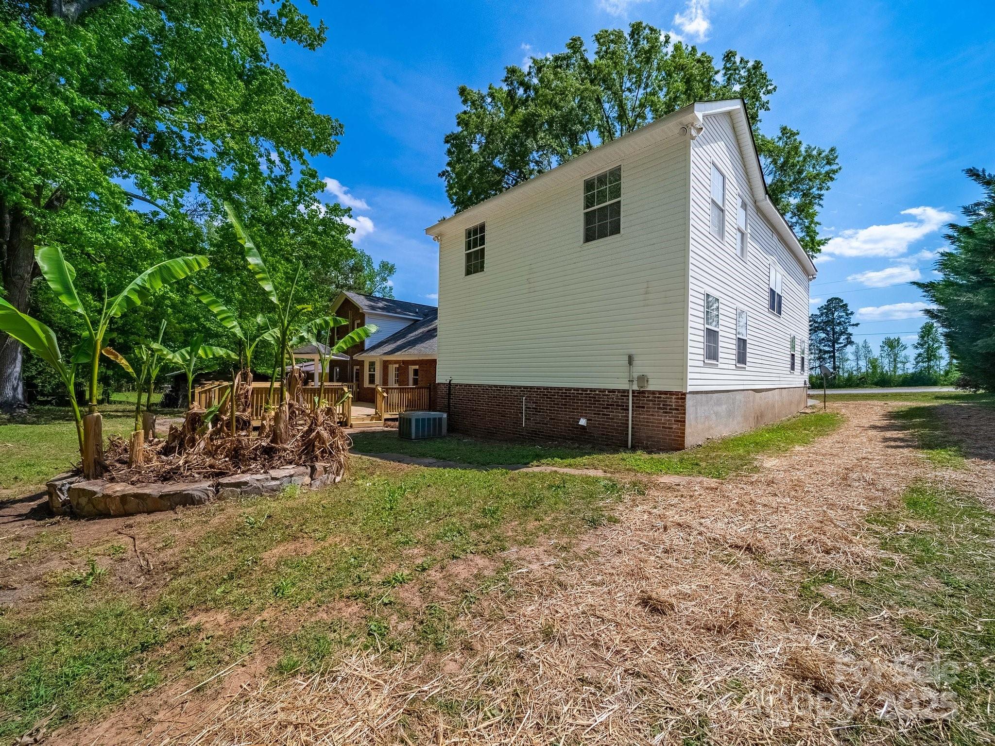 308 E Miller Street 1