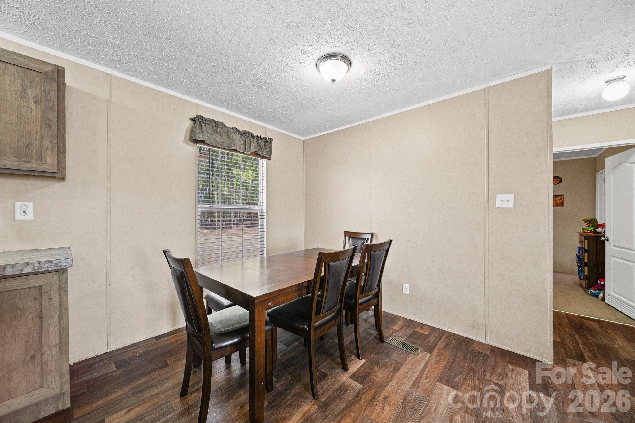 7560 Hwy 265 Highway