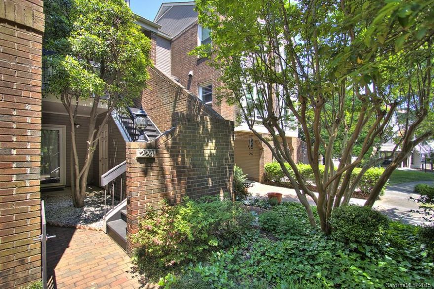 Live in Uptown along the tree lined streets of the 3rd Ward. 2 Blocks to Knights baseball and 3 blocks to Panthers Stadium.  Lots of recent renovations to this property. This unit has a lot of natural light, enjoy your back deck with stairs to lower level and private, fenced area. Spacious bedrooms and closets. Lots of square footage for the price within Uptown. Why live in a high rise and feel like you're in a hotel when you can have a townhome with plenty of space, a yard and easy parking?