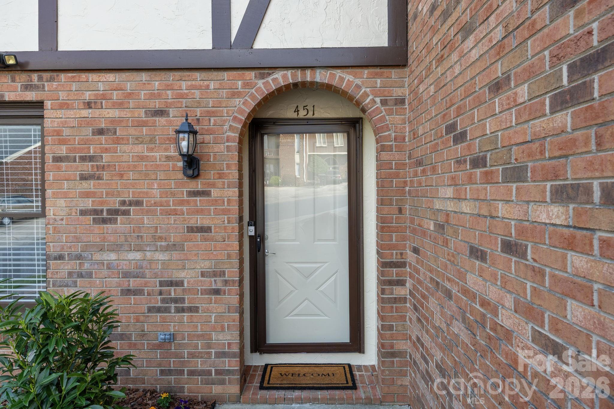 451 Camrose Circle NE