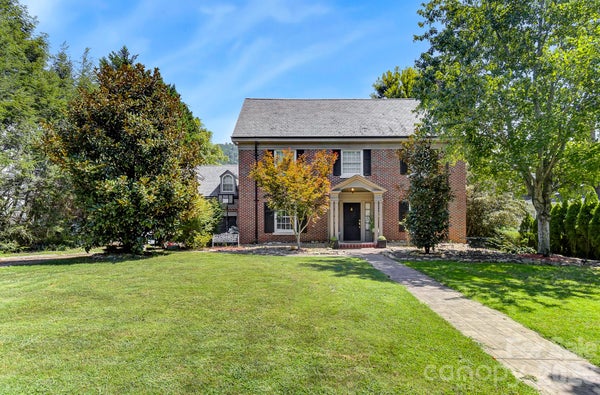 199 KIMBERLY AVE, ASHEVILLE, NC 28804 - Image 4fdaa421ad9d394dfd084f82d05f6349/1102886025