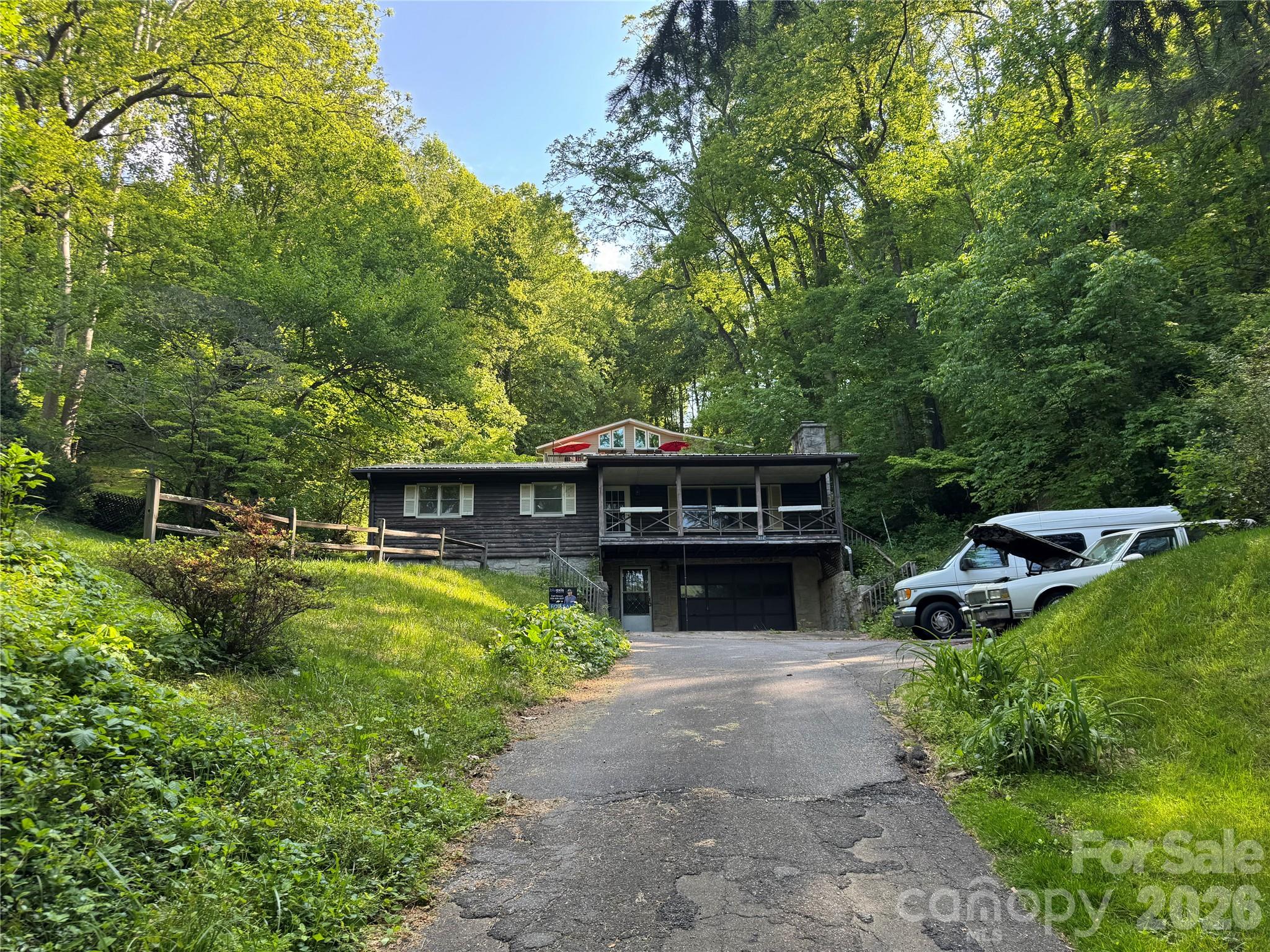 814 Mountain View Drive