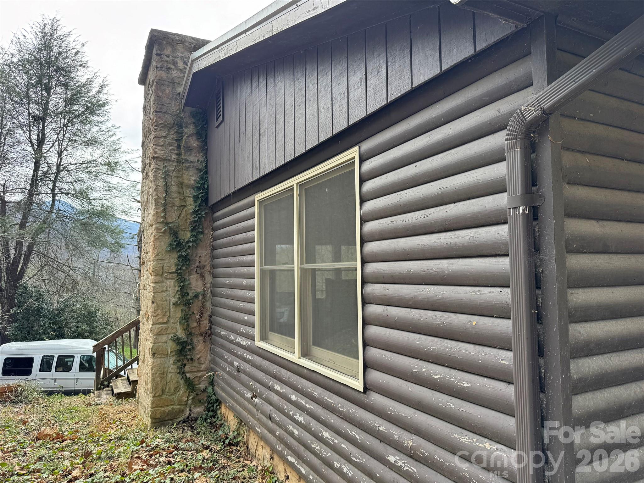 814 Mountain View Drive