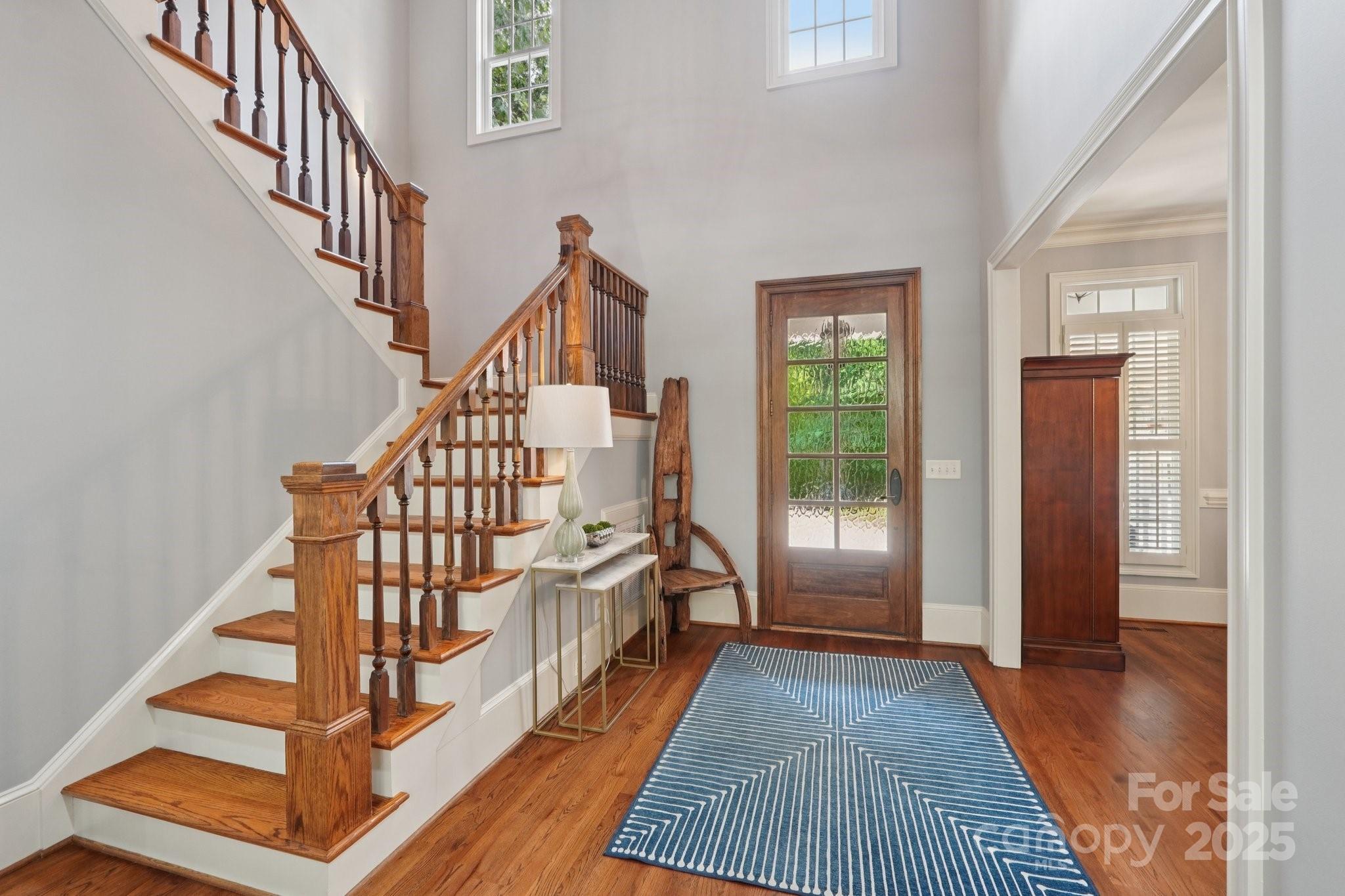 3327 Lakeside Drive