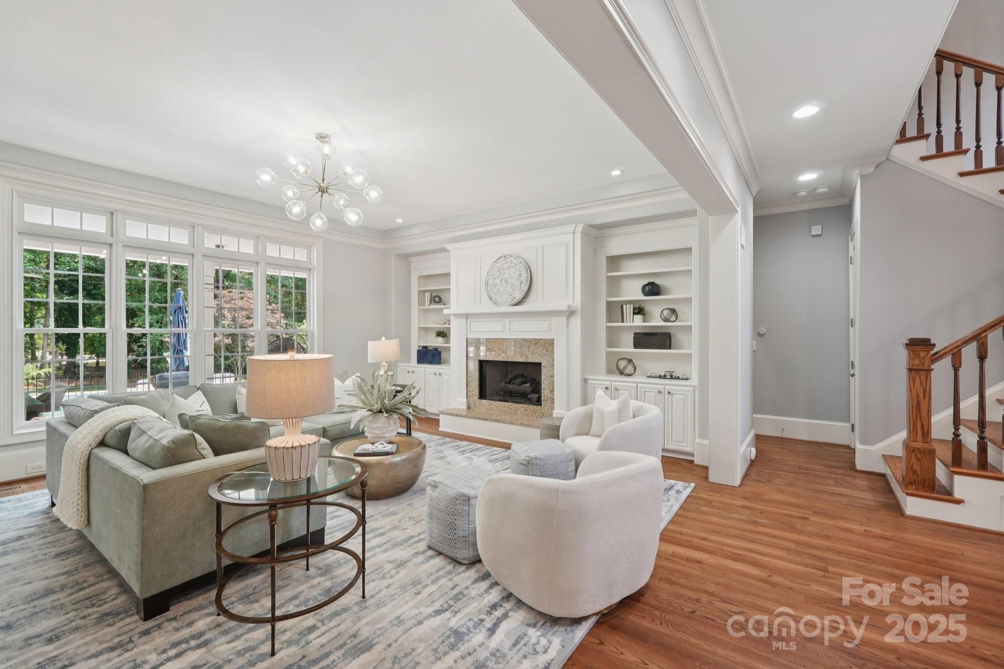 3327 Lakeside Drive