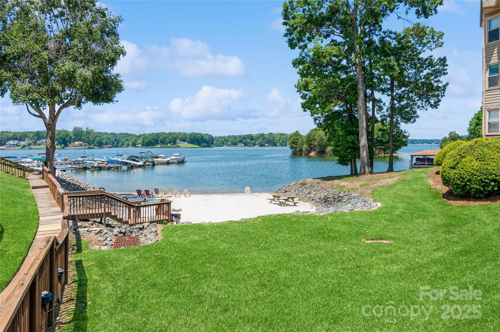 The Yachtsman - Residential