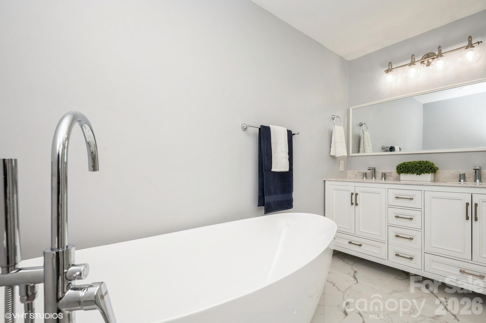 The Yachtsman - Residential