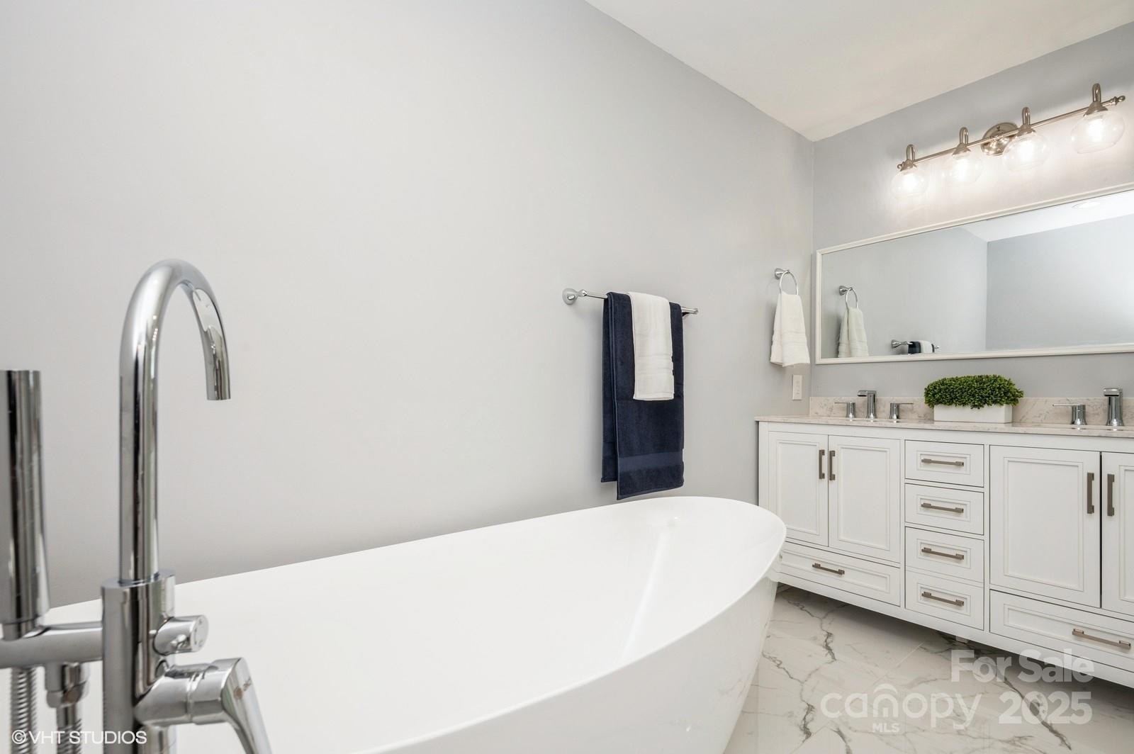 The Yachtsman - Residential