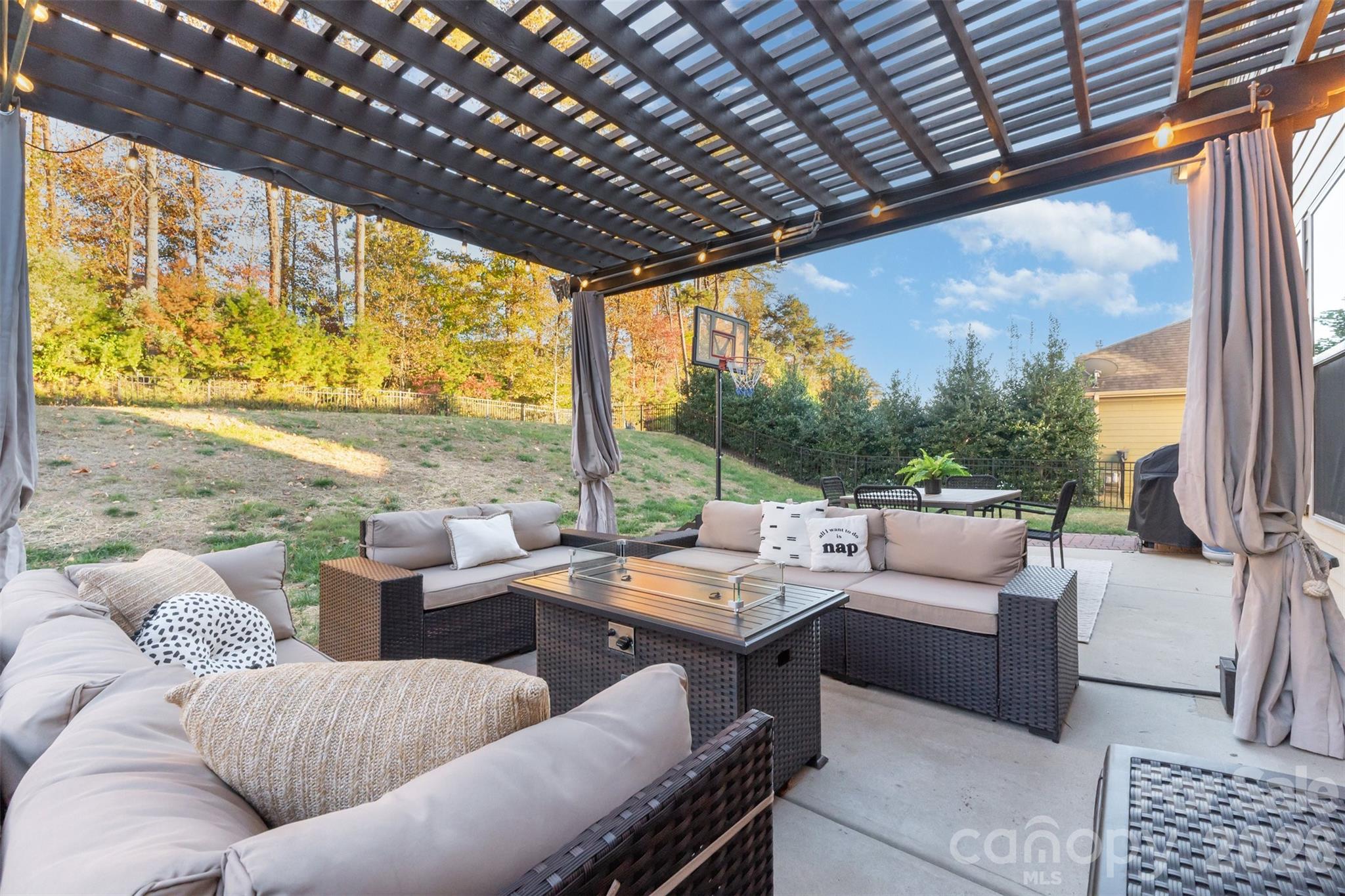 Lake Ridge - Residential