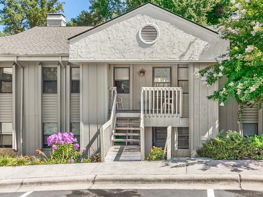 Freshly painted 2 bedroom 2 bath unit in popular Cloisters neighborhood. Lower level middle unit convenient to community tennis courts, pool and clubhouse. Screened porch faces private wooded area.