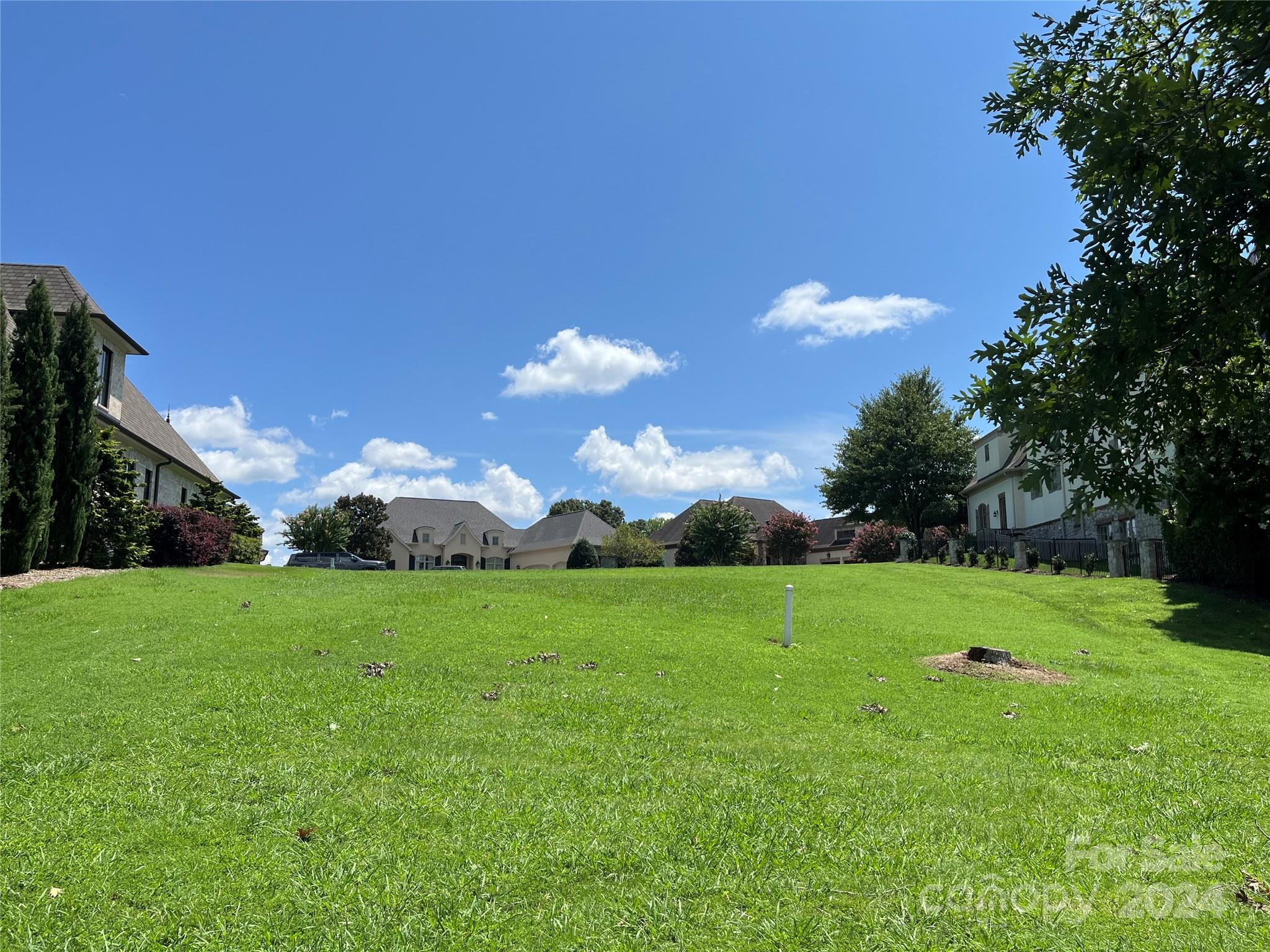 Joslin Pointe - Land