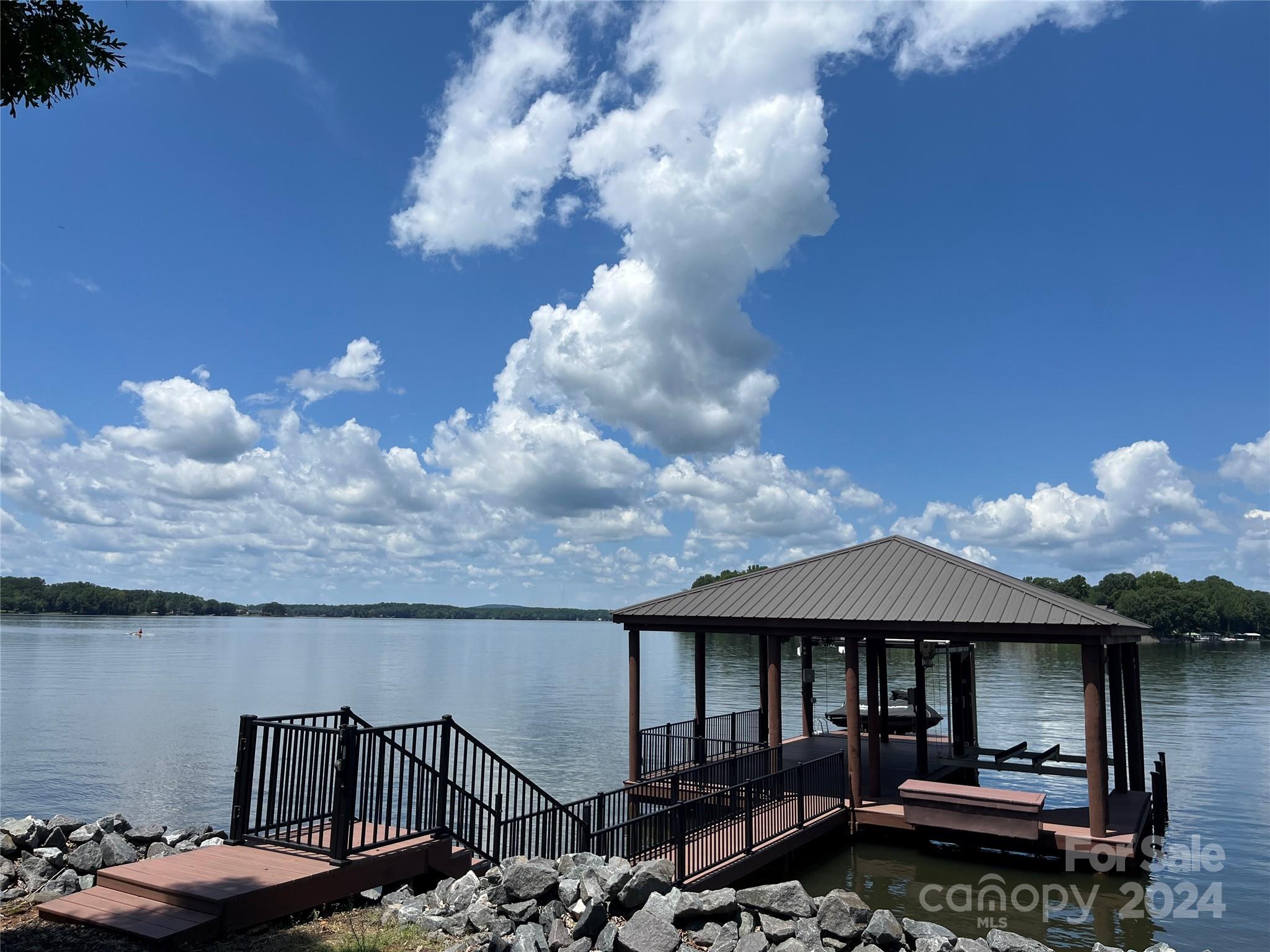 Joslin Pointe - Land