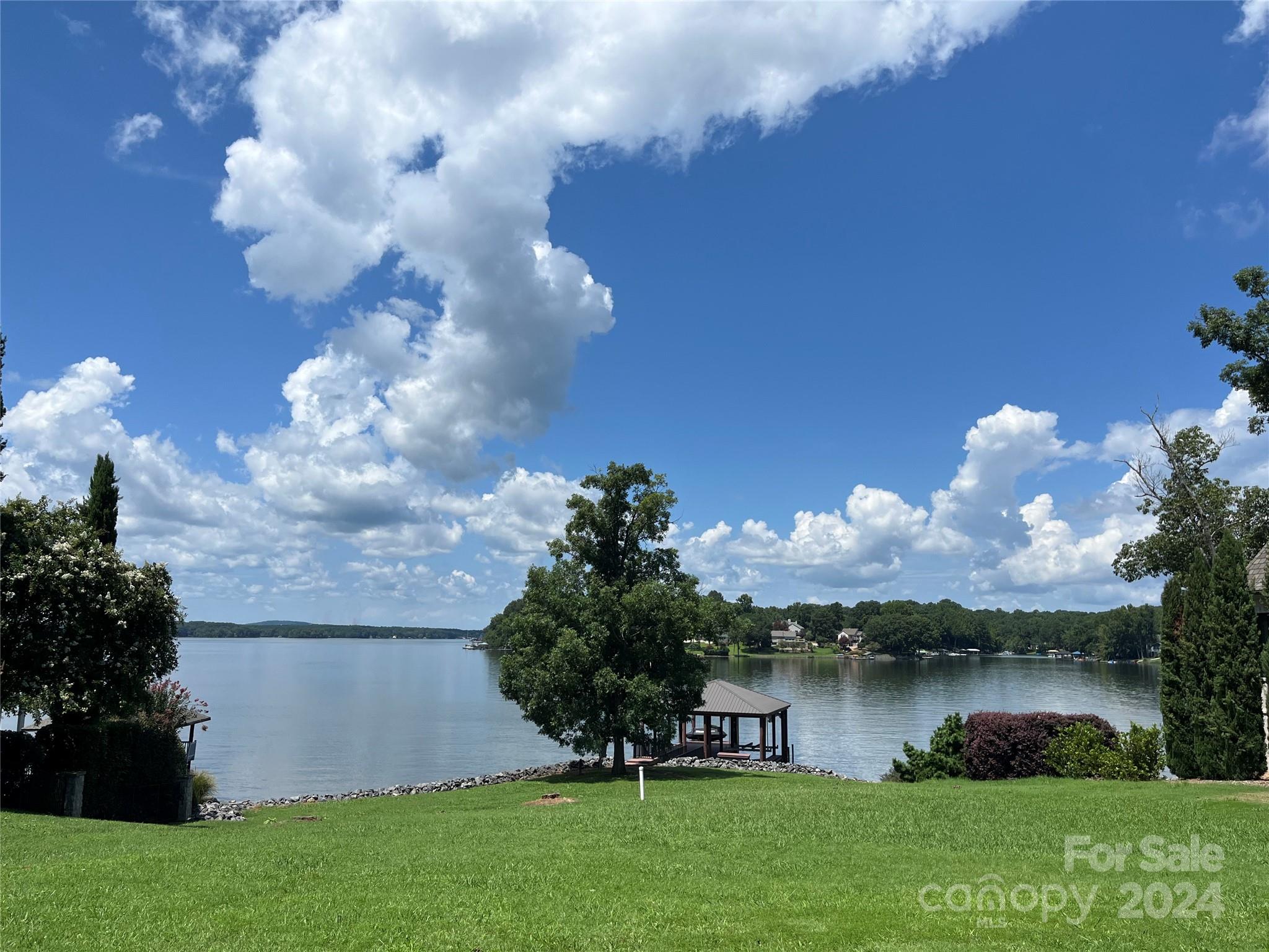 Joslin Pointe - Land