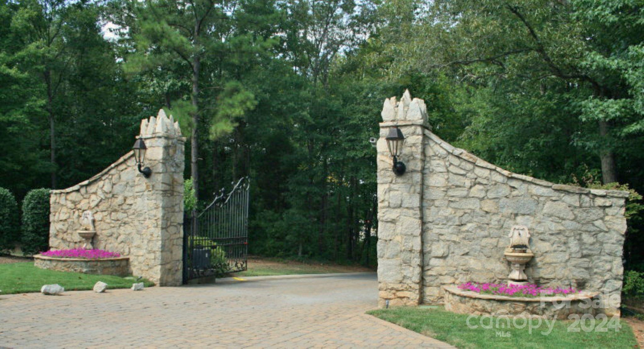 Joslin Pointe - Land