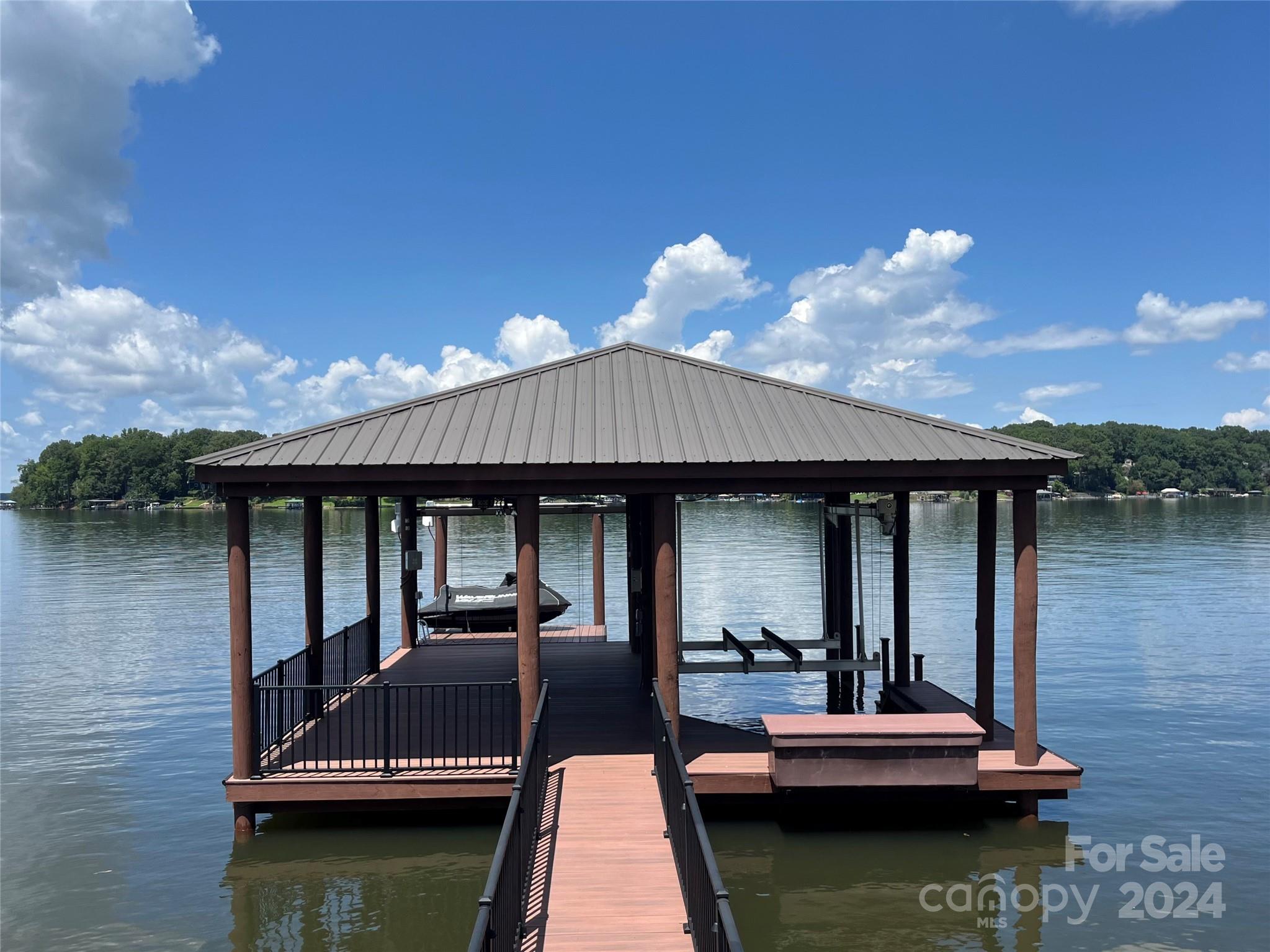 Joslin Pointe - Land