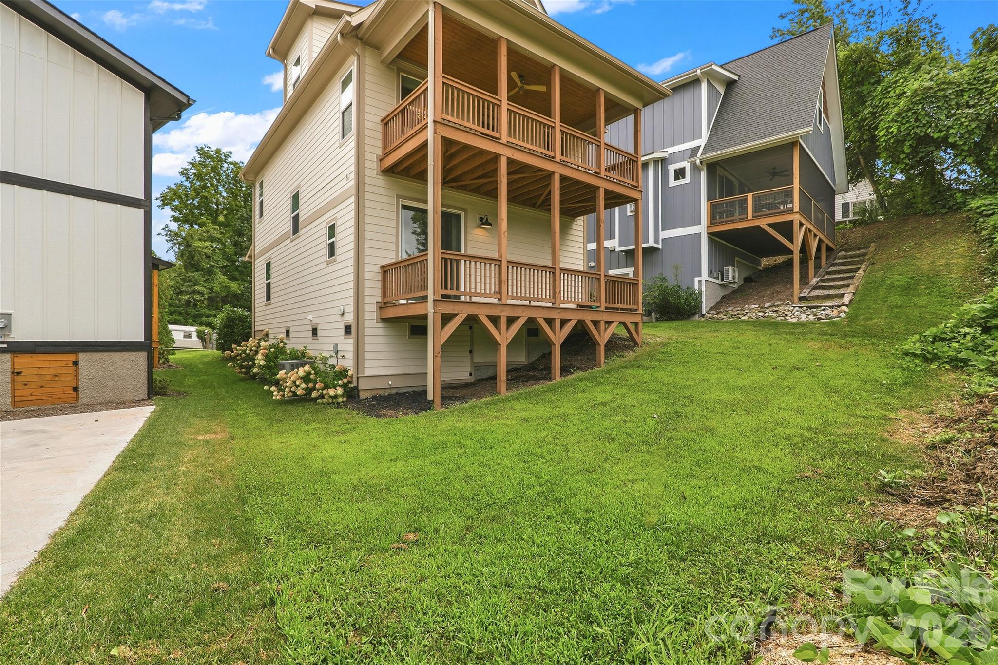 9 Hilldale Road