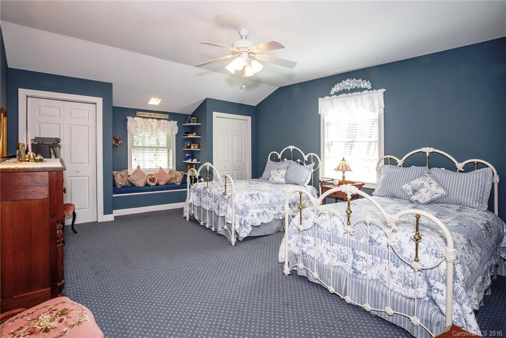 Connestee Falls - Residential