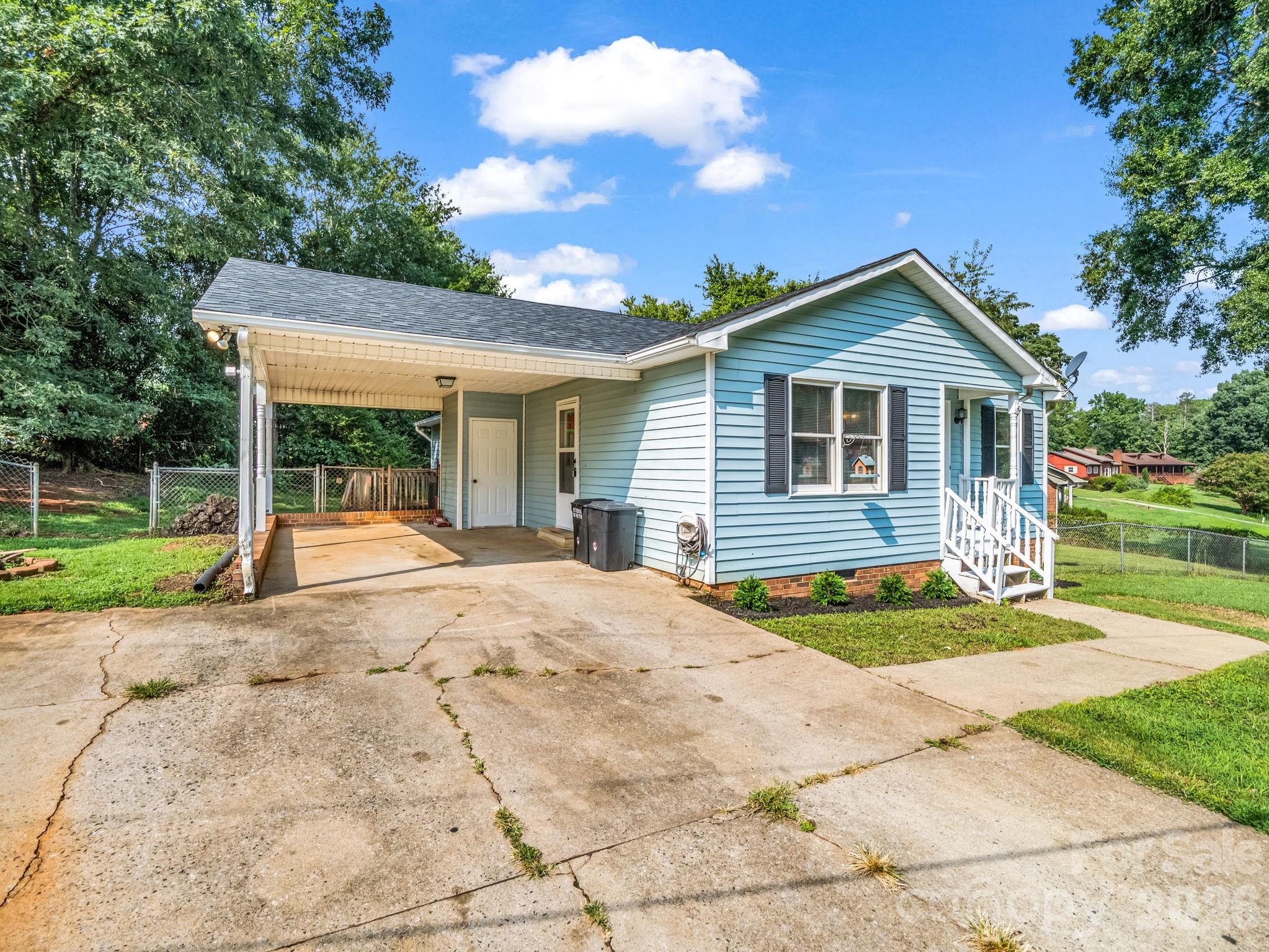 151 W Melissa Lane