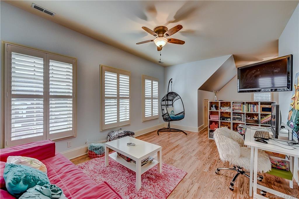 Meadow Lakes II - Residential