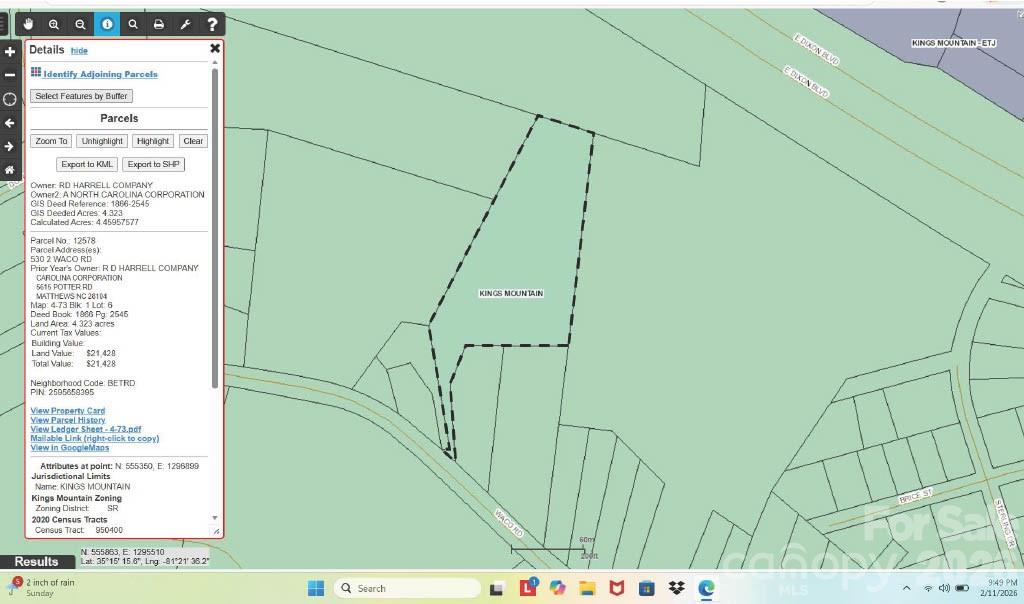 Main image without alt text