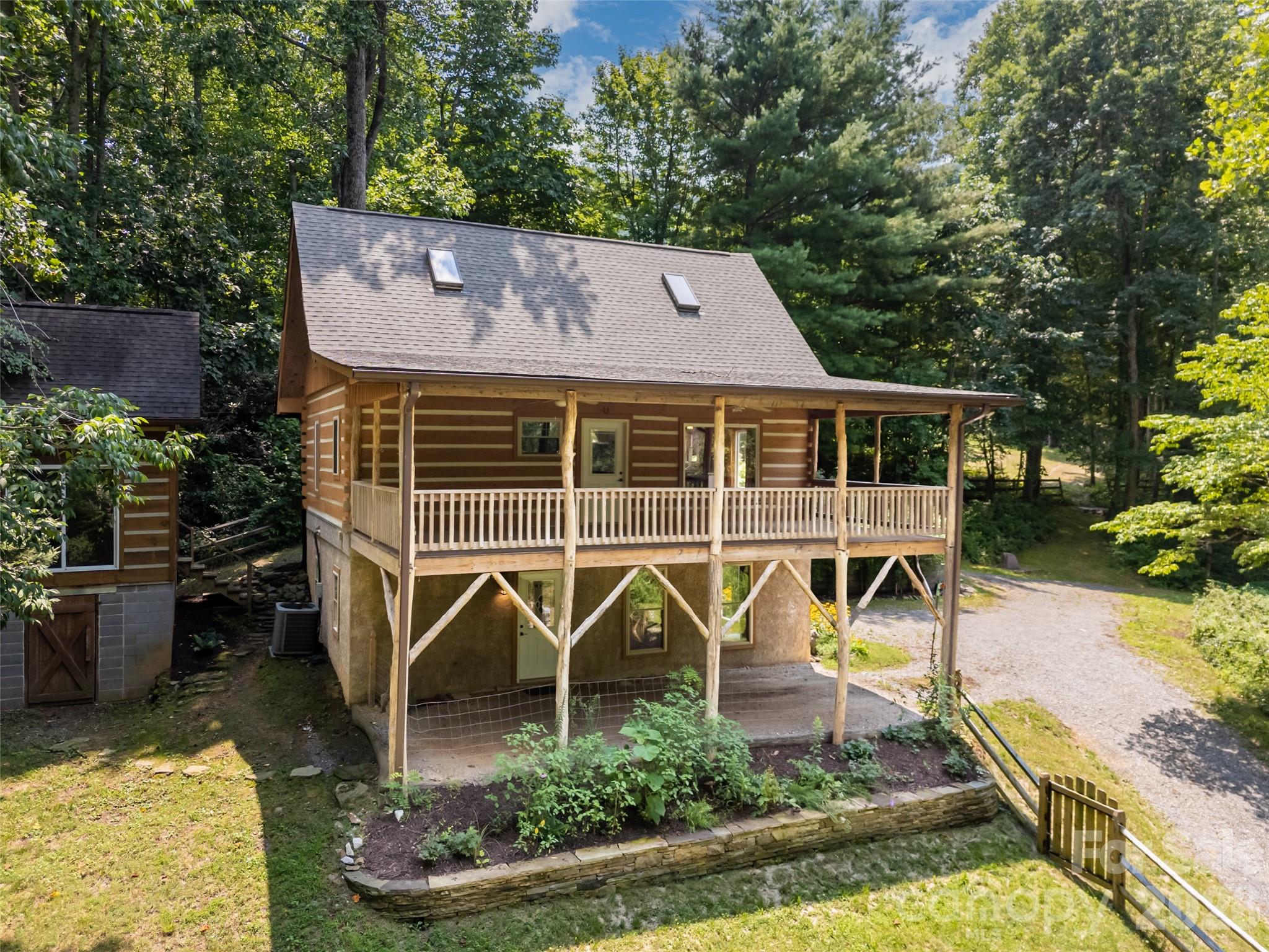 24 Gregory Hill Road