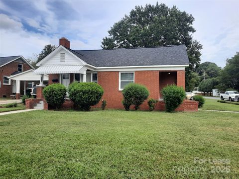 Photo of 2424 Statesville Avenue, Charlotte, NC 28206 (MLS # 4332282)