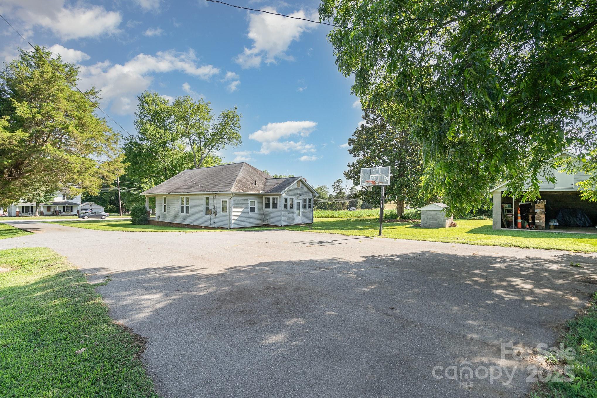 4712 Mooresville Road
