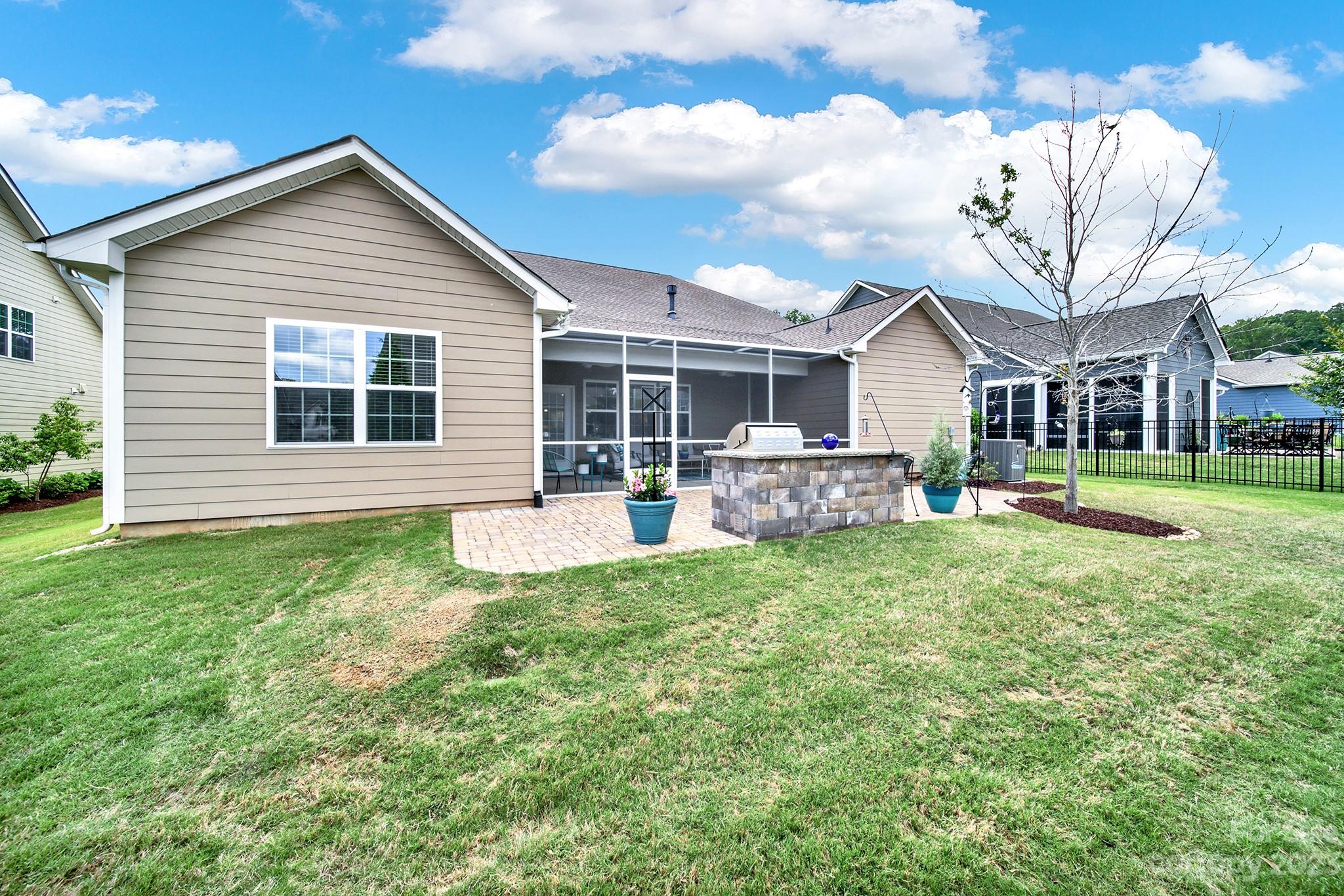 Tree Tops - Residential