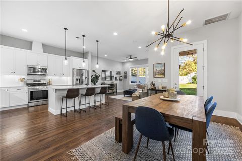 5207 Valley Stream Road Charlotte NC 28209