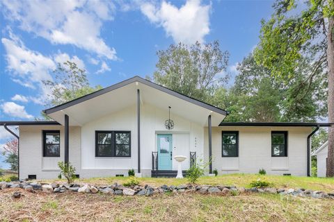 5624 Cherrycrest Lane Charlotte NC 28217