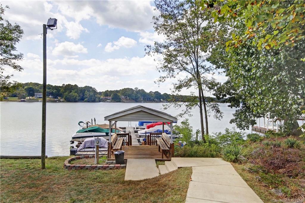 Grayrock Shoals - Residential