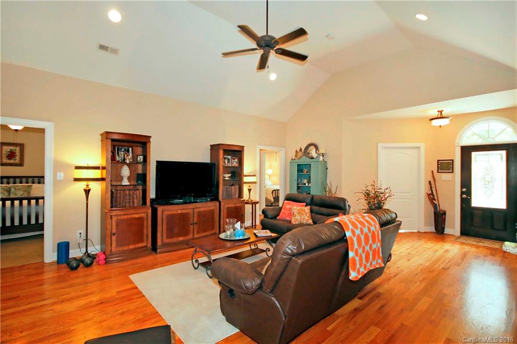 Grayrock Shoals - Residential