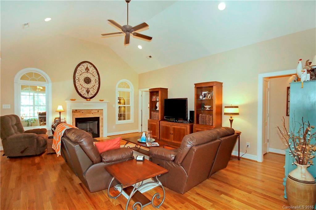 Grayrock Shoals - Residential