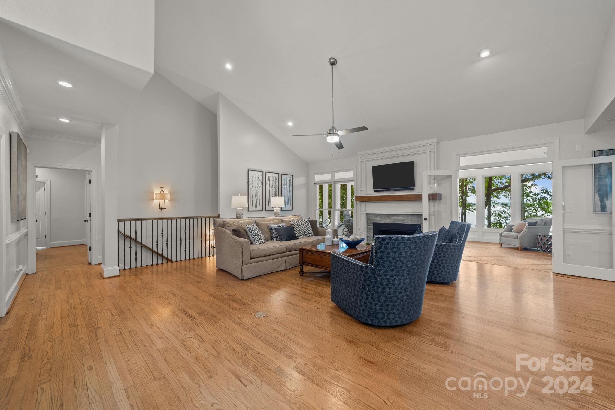 Lookout Point - Residential