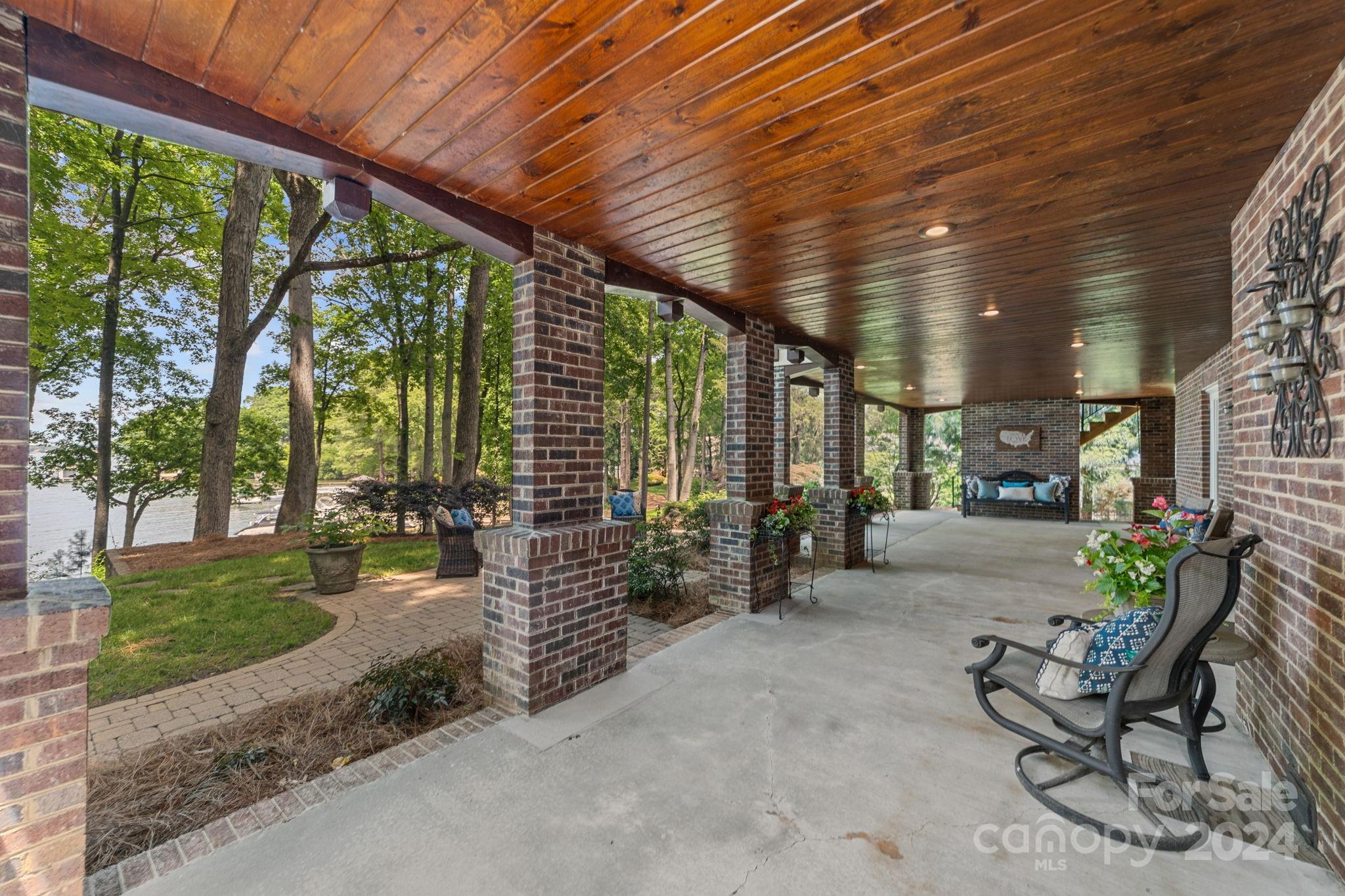 Lookout Point - Residential