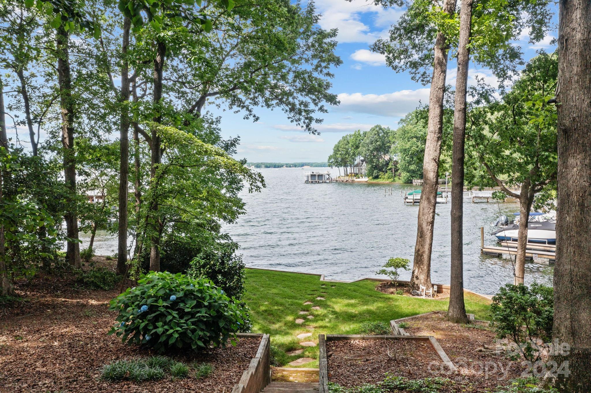 Lookout Point - Residential