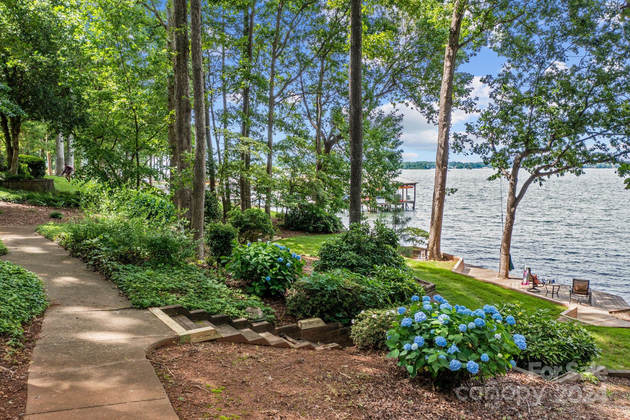 Lookout Point - Residential