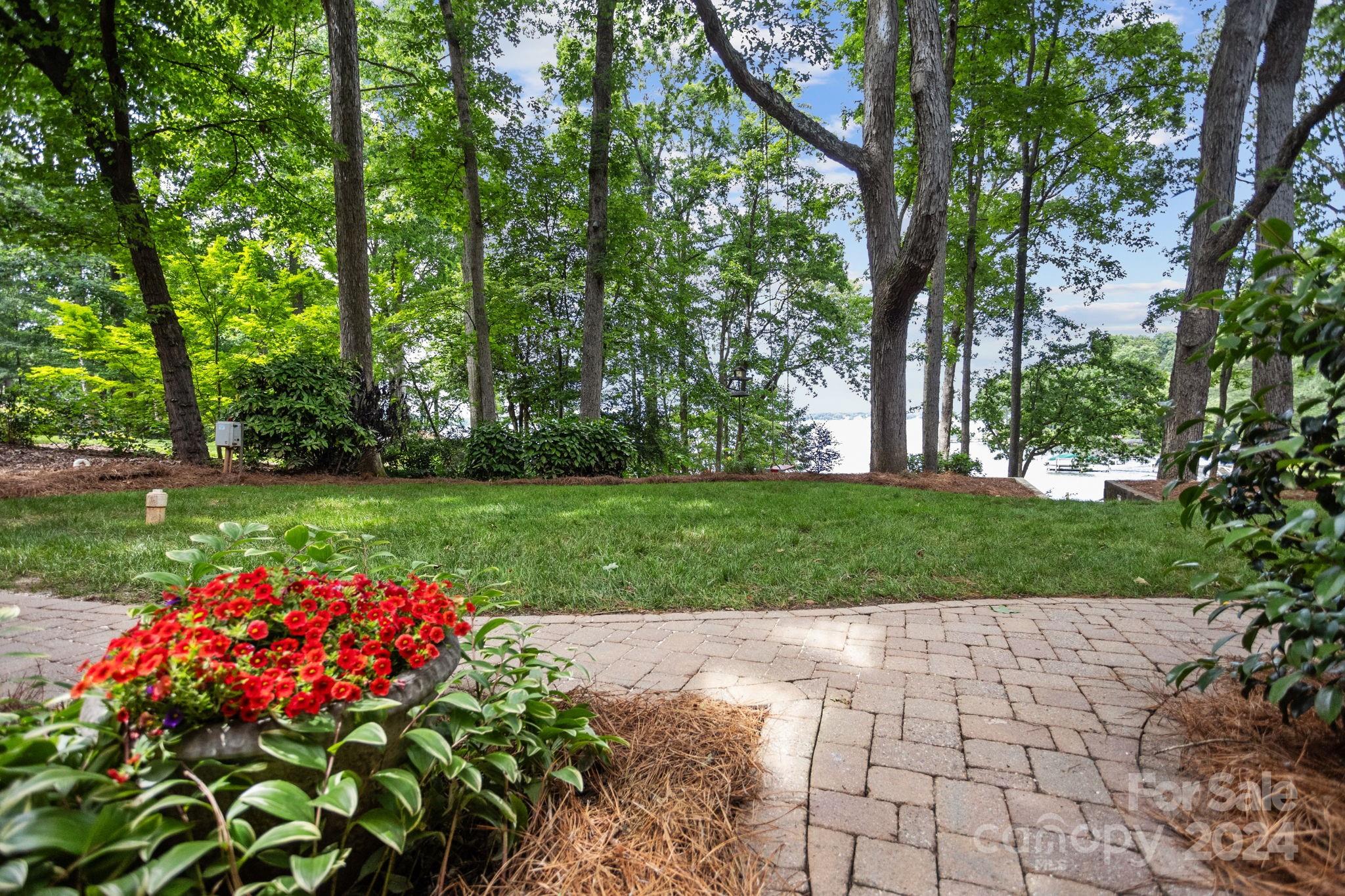 Lookout Point - Residential