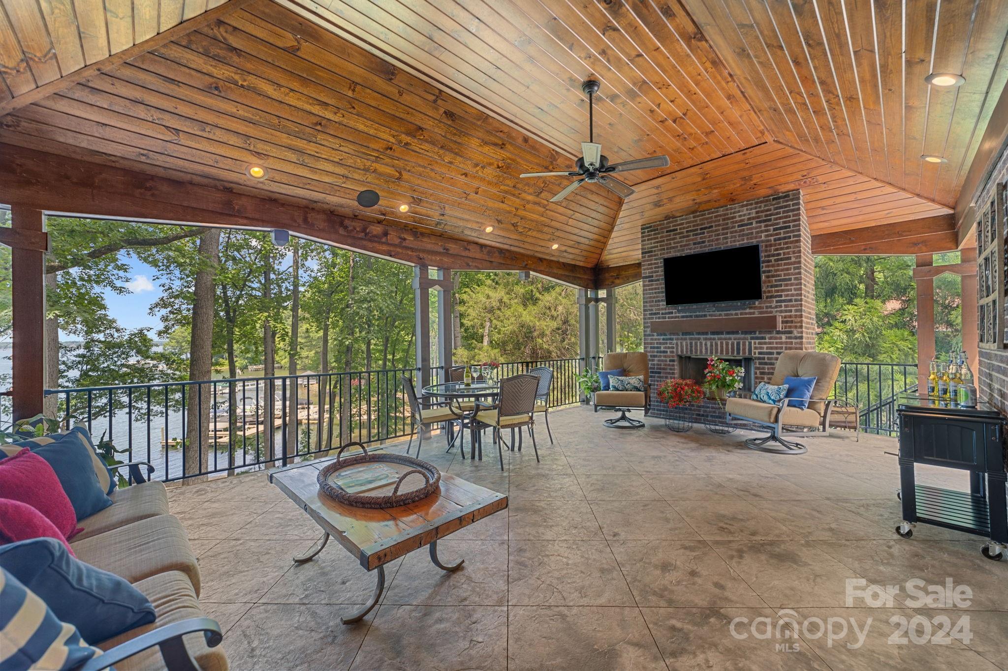 Lookout Point - Residential