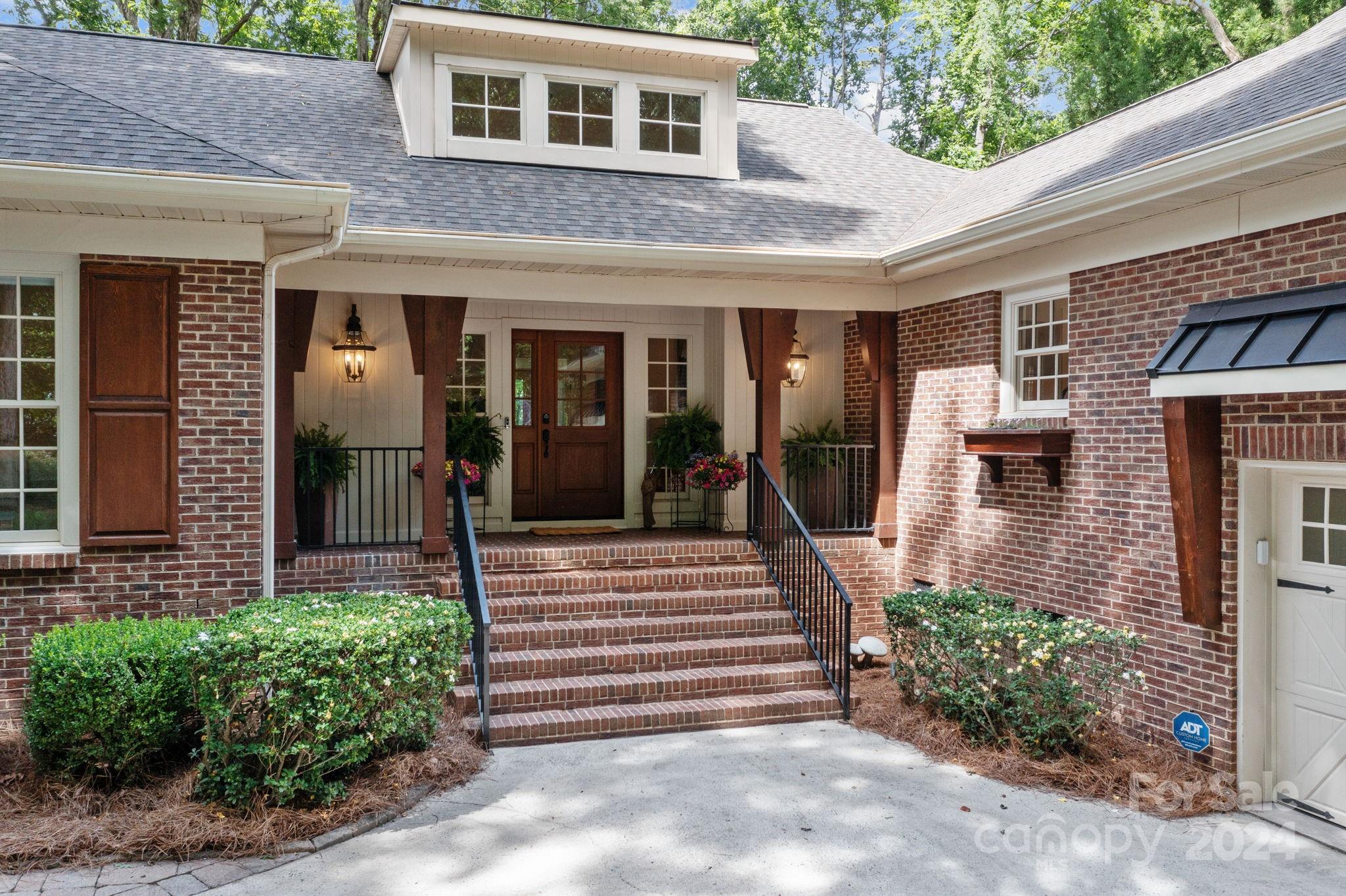 Lookout Point - Residential