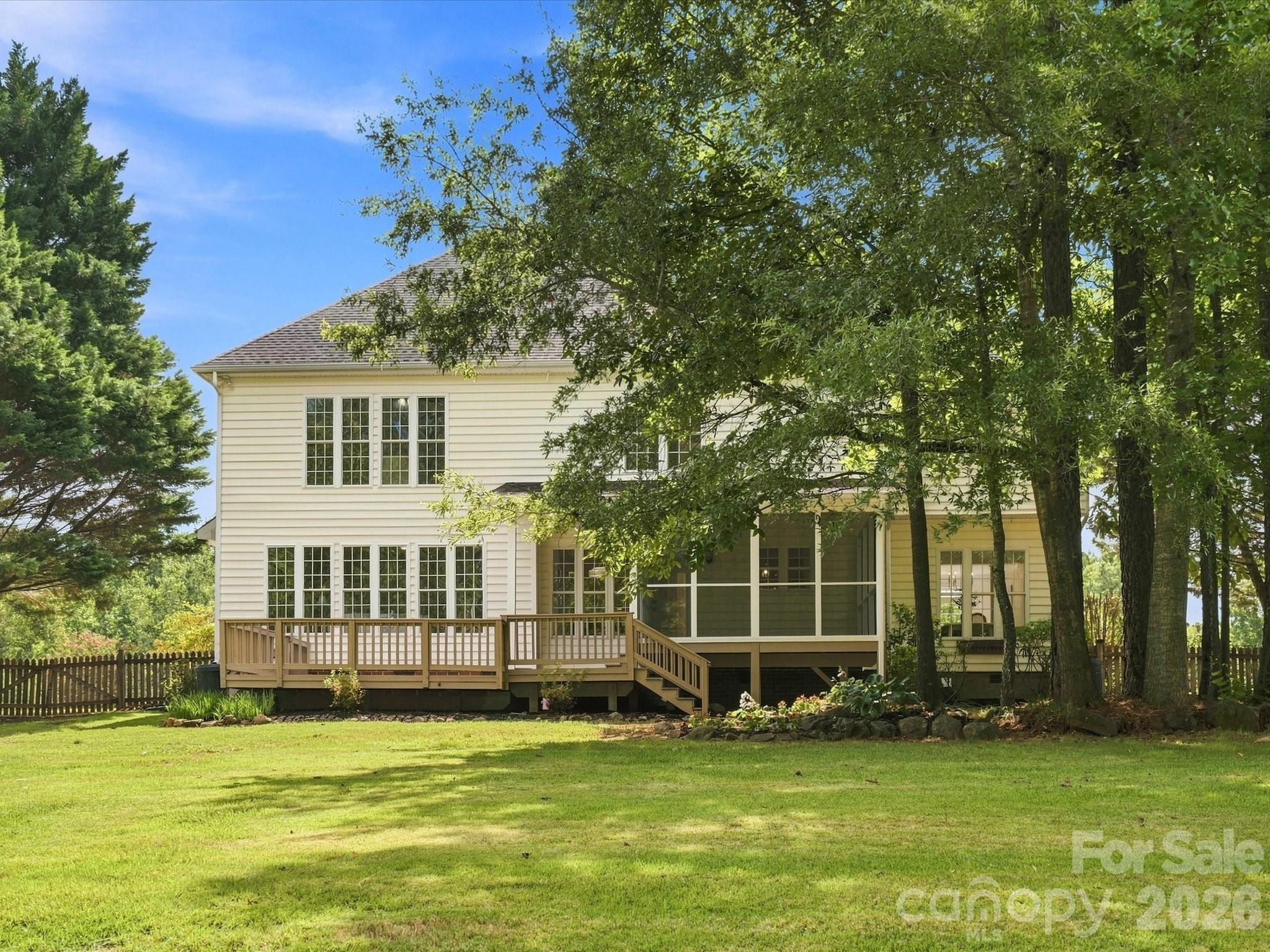 1012 Easthampton Lane
