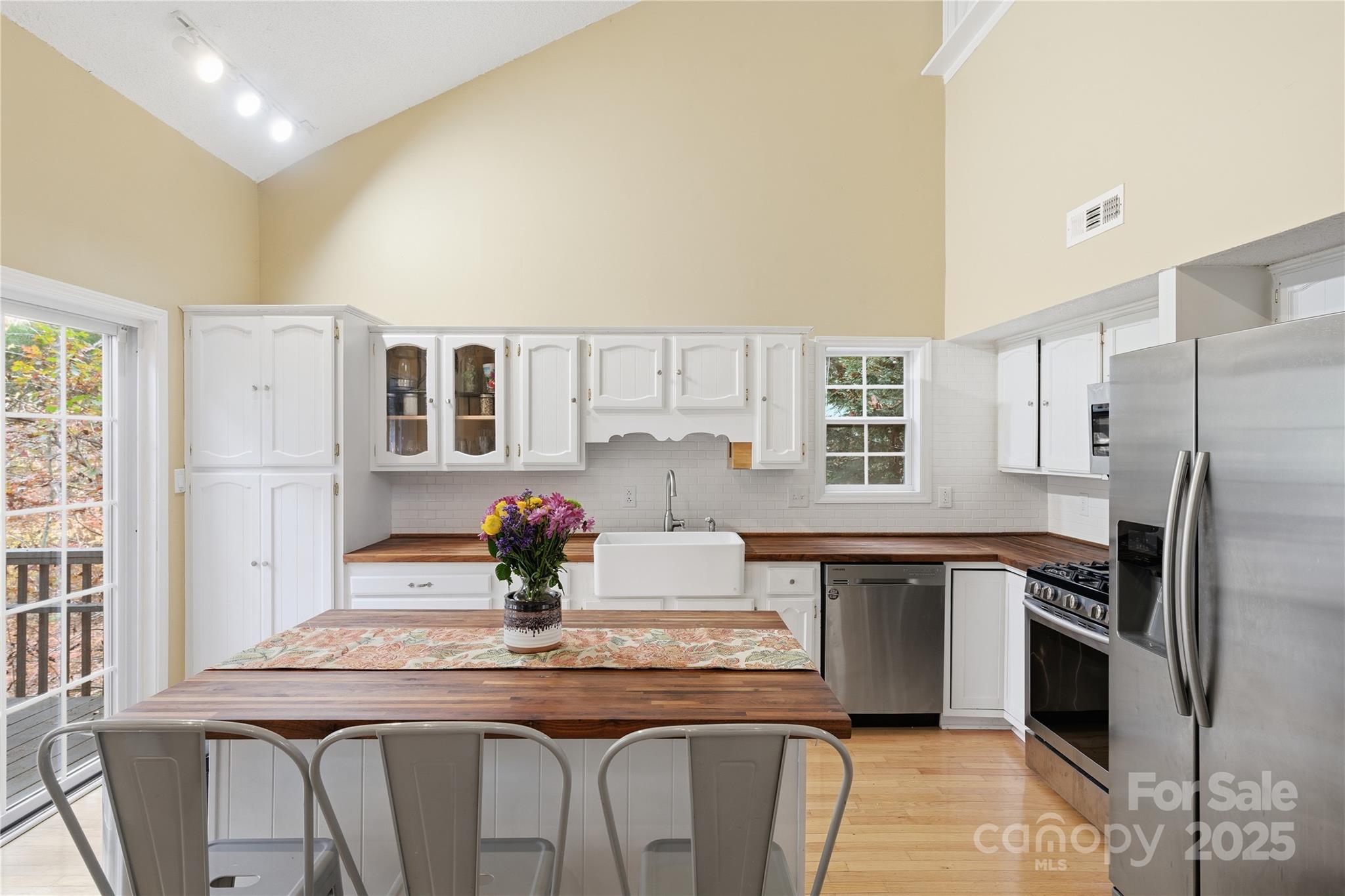 Tega Cay - Residential