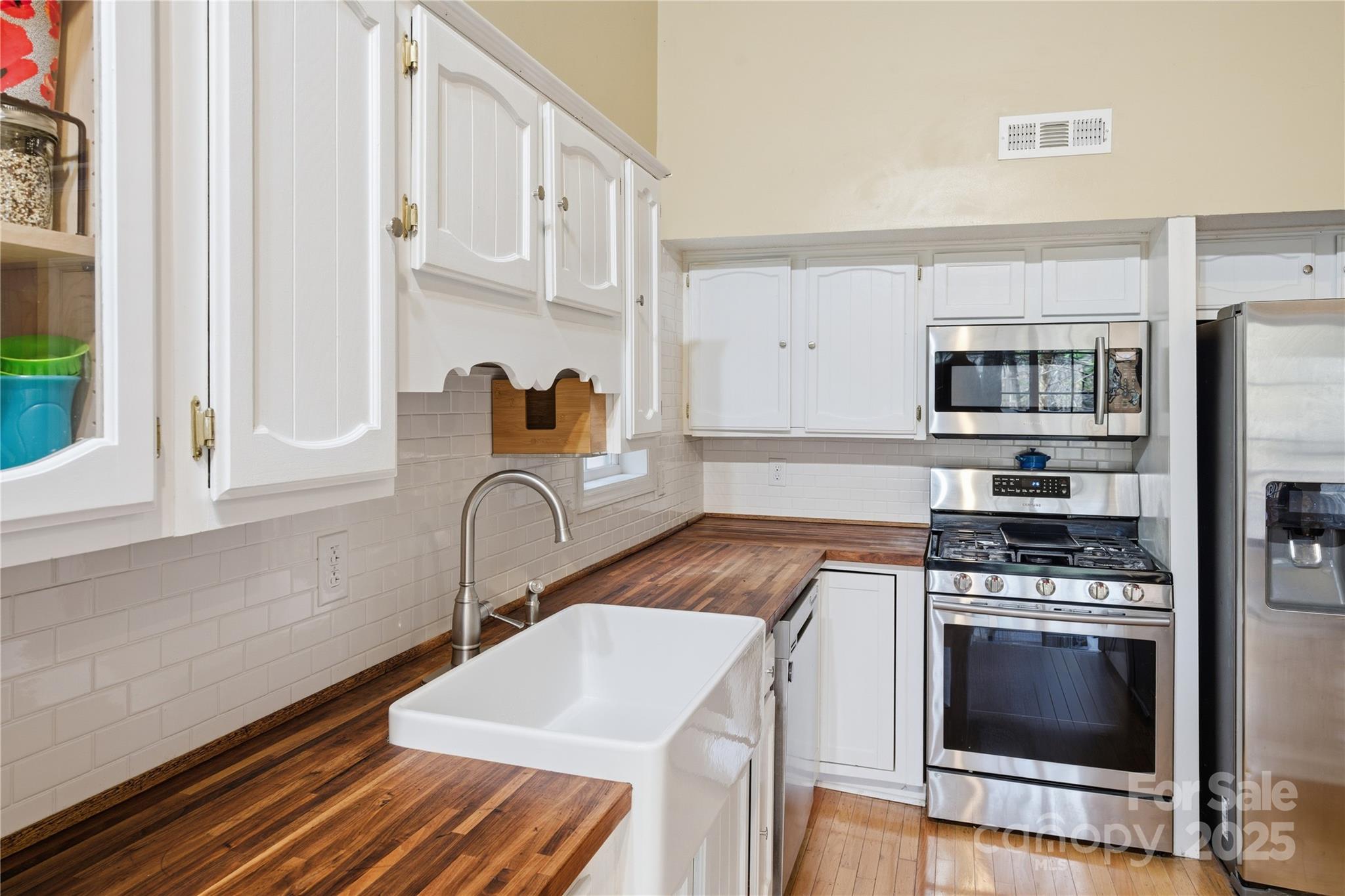 Tega Cay - Residential