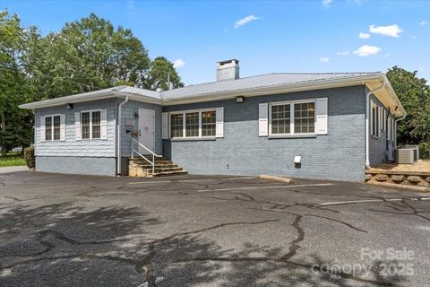 492 W Main Street Forest City NC 28043
