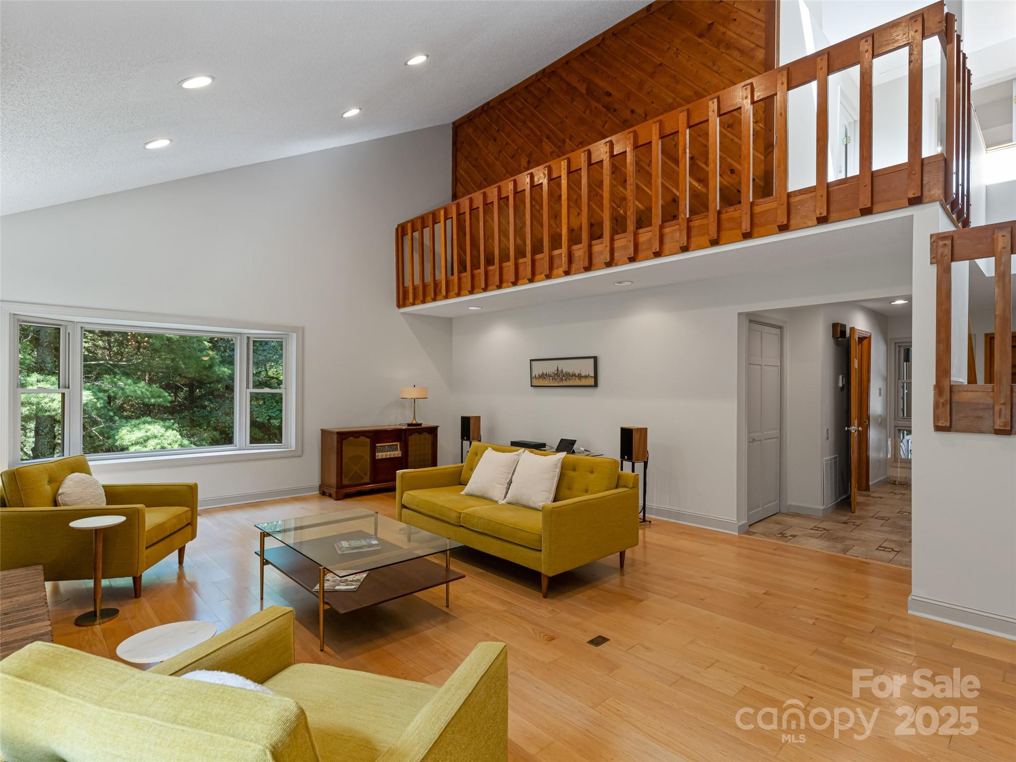 316 E Sondley Drive