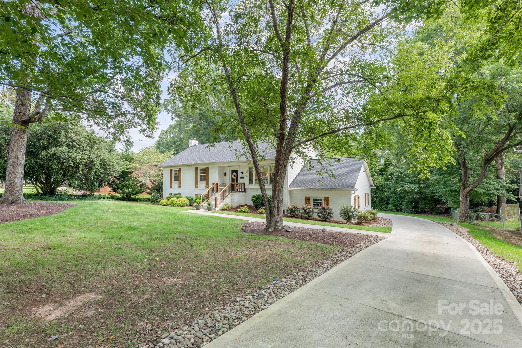 3101 Brookridge Lane