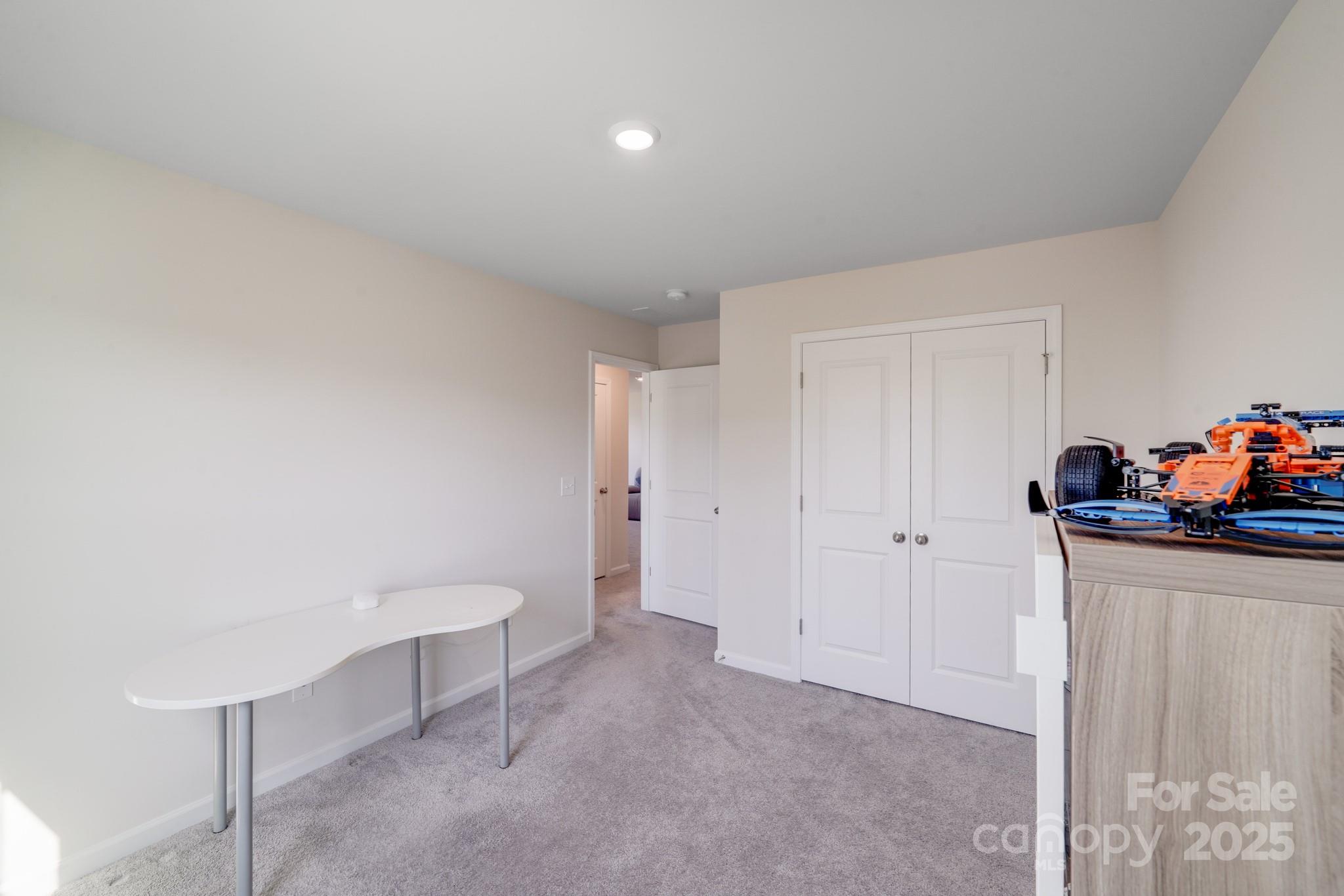 Elizabeth - Residential